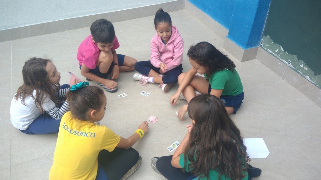 Ensinando jogos para as crianças – Instituto Singular