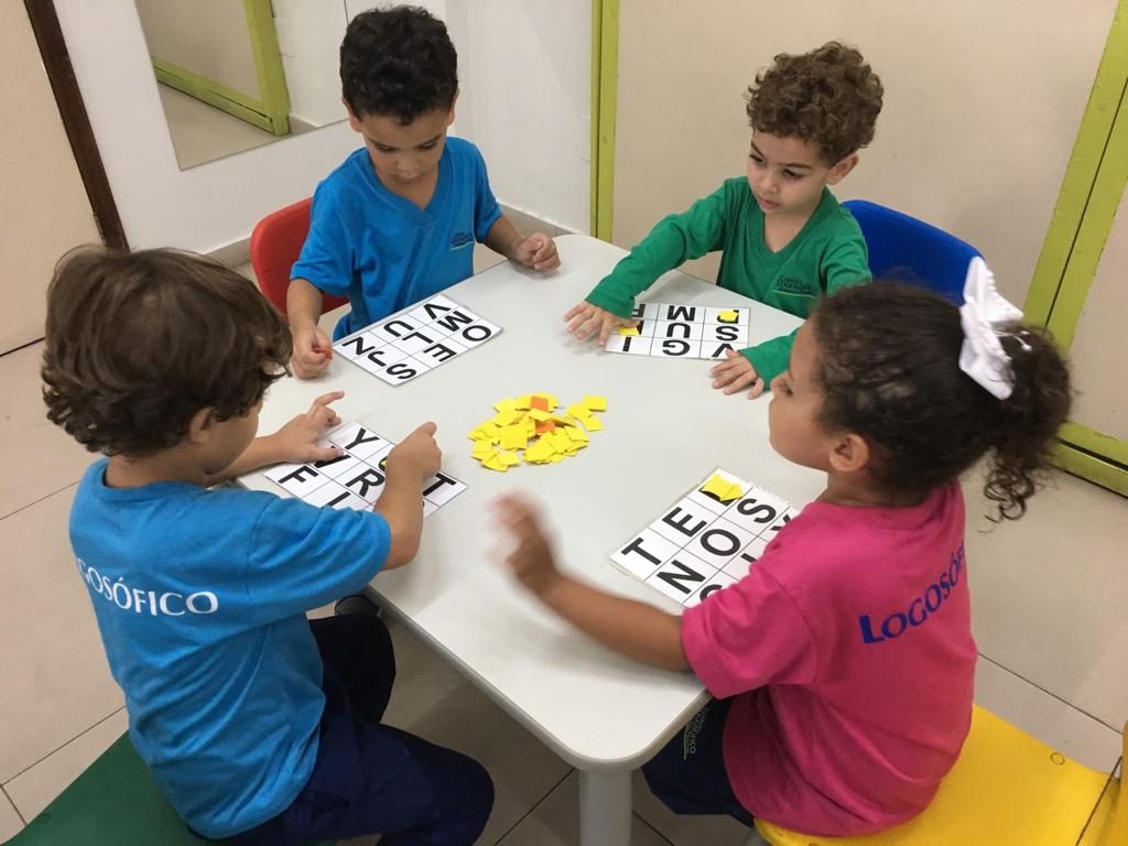 Bingo das letras do nome para trabalhar o alfabeto na Educação